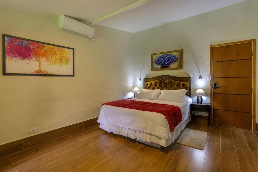 Pousada Famiglia Bartho Guest House Espirito Santo do Pinhal Luaran gambar